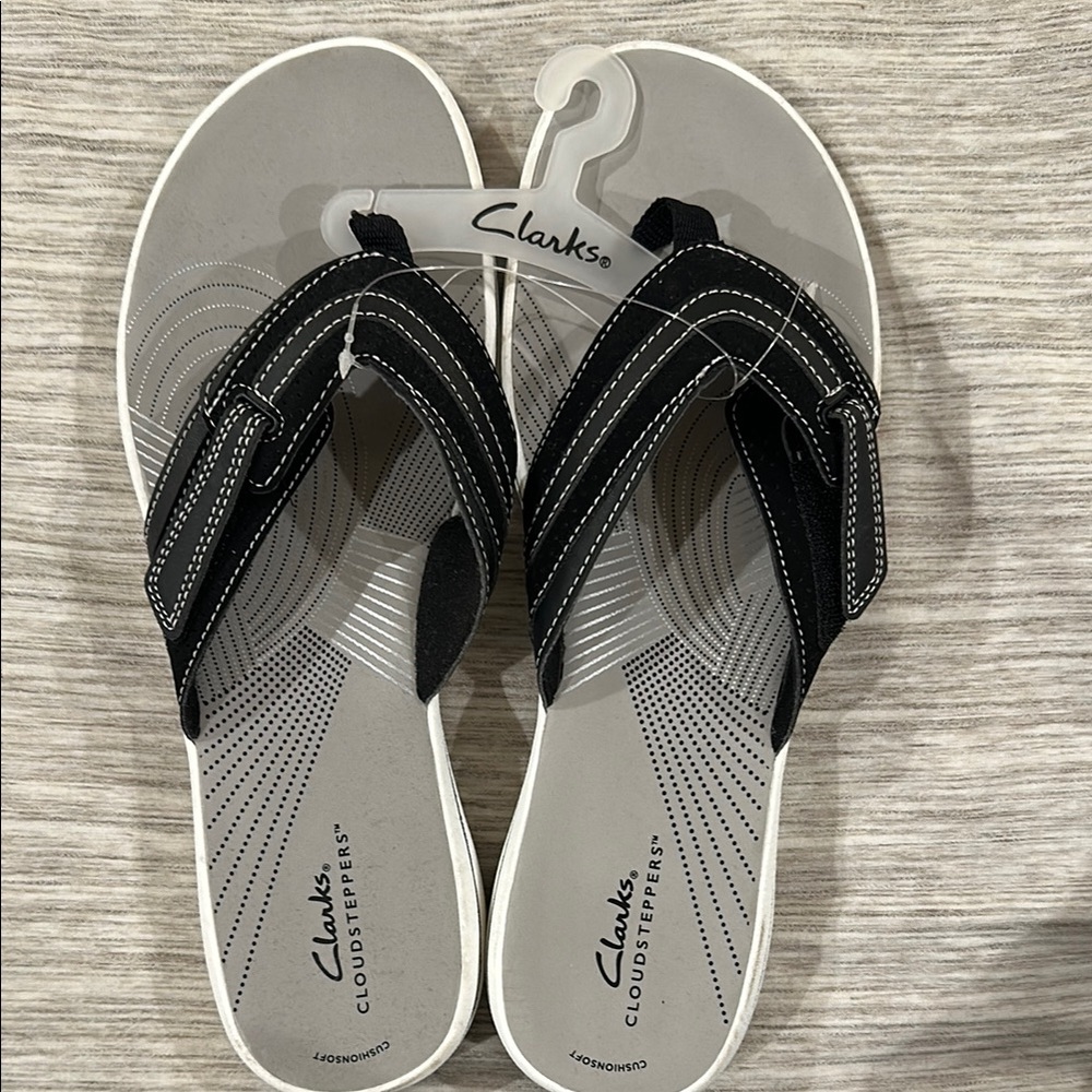 NWT: Clarks Women's Black and Gray Sandals / Brinkley Size 12